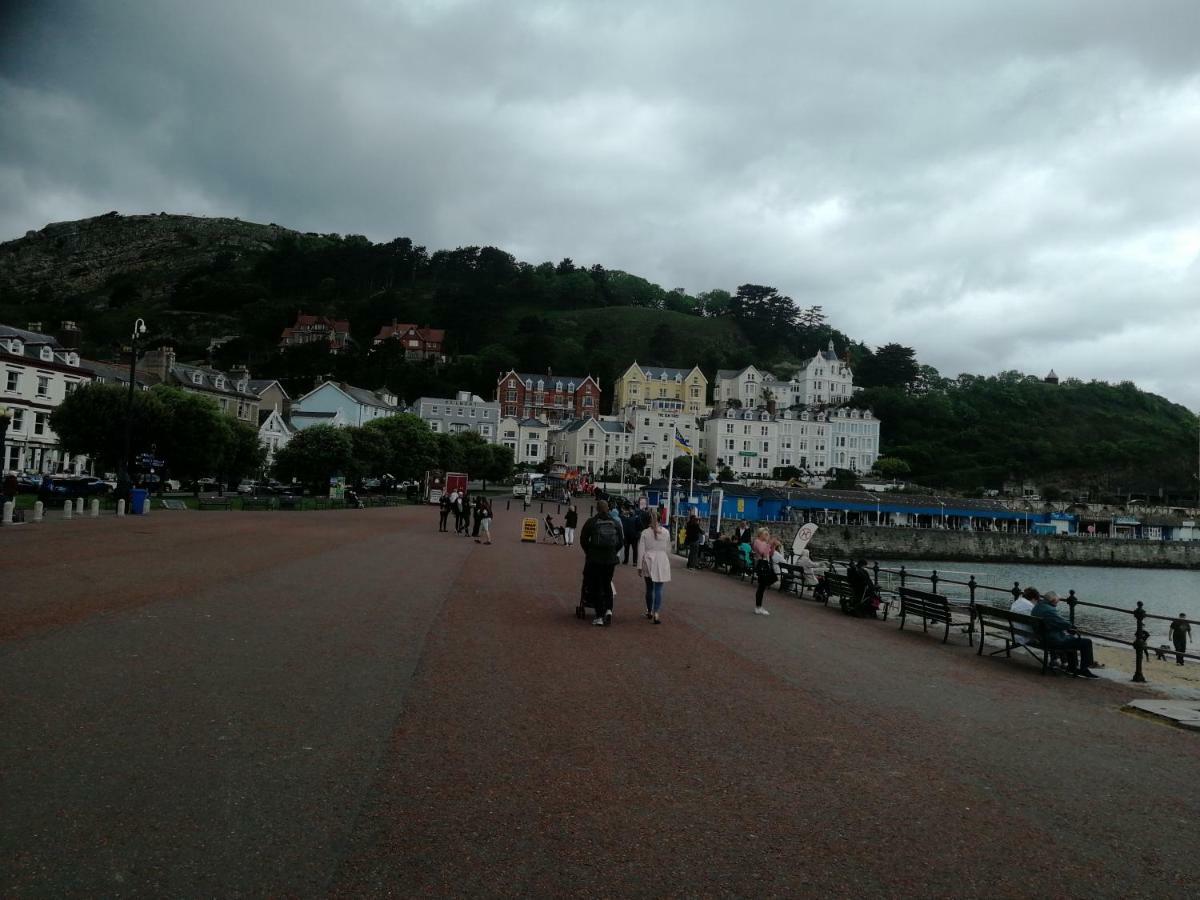 Overton Villa Hotel Llandudno Exterior foto